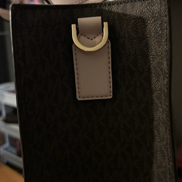 Michael Kors KENLY LARGE LOGO TOTE BAG - Picture 5 of 8